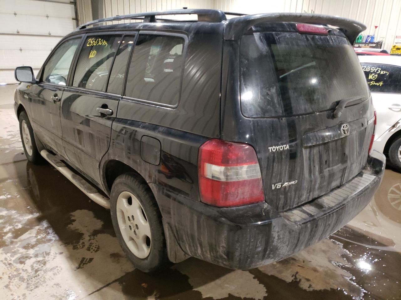Photo 3 from auction – 2004 TOYOTA HIGHLANDER with VIN JTEEP21A340006705