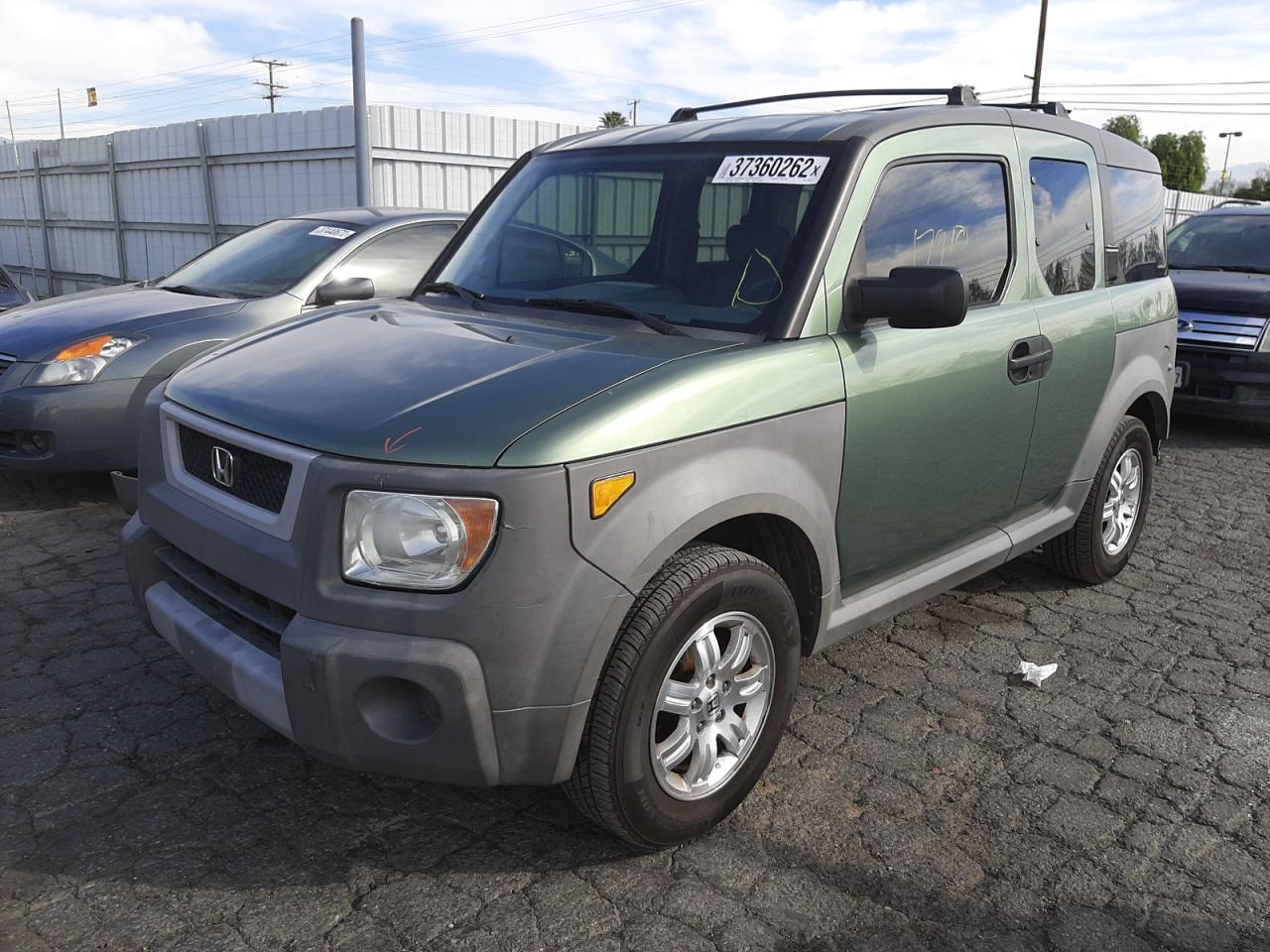 Photo 2 from auction – 2005 HONDA ELEMENT LX with VIN 5J6YH28335L008017