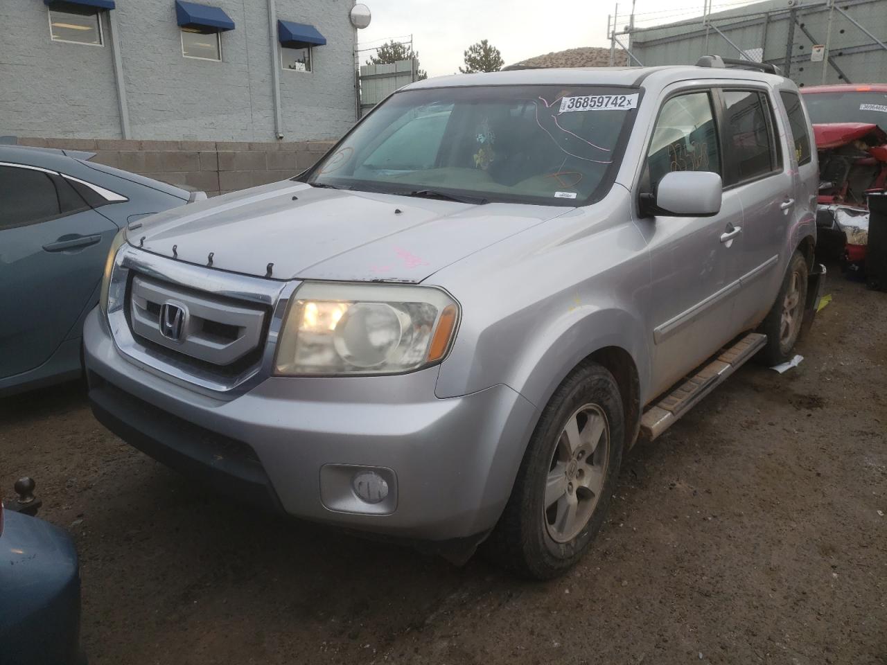 Photo 2 from auction – 2011 HONDA PILOT EXLN with VIN 5FNYF4H70BB012163