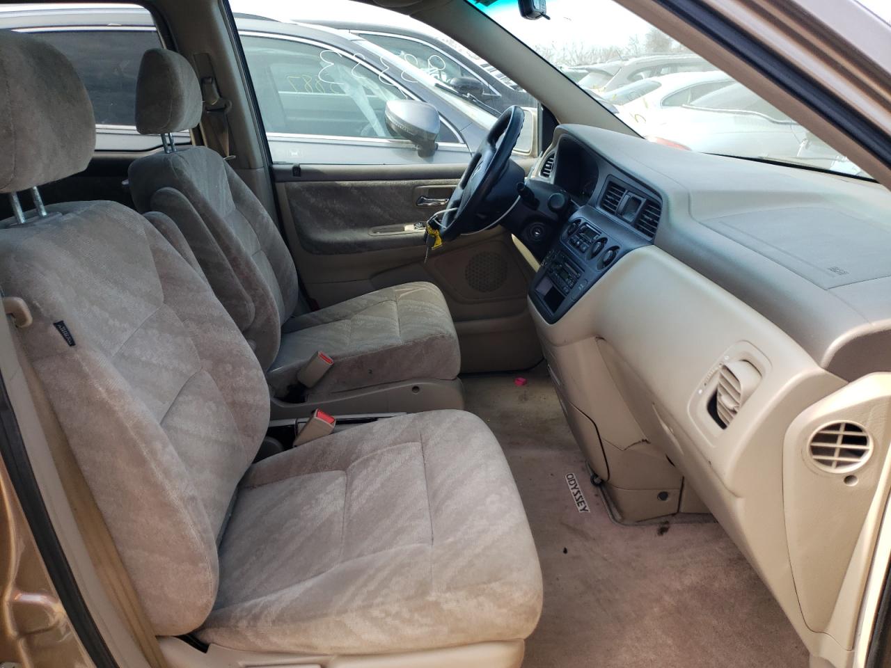 Photo 5 from auction – 2004 HONDA ODYSSEY EX with VIN 5FNRL18604B047274