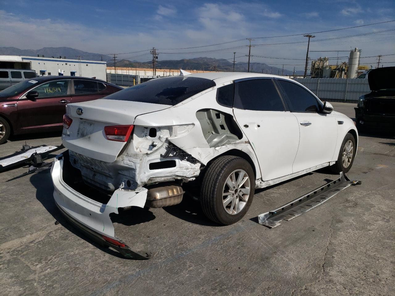 Photo 4 from auction – 2018 KIA OPTIMA LX with VIN 5XXGT4L35JG213612