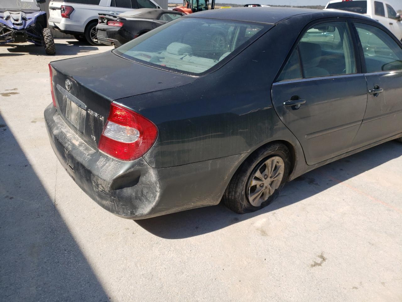 Photo 9 from auction – 2004 TOYOTA CAMRY LE with VIN 4T1BF32K14U068812