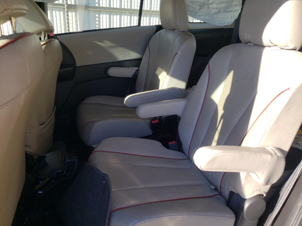 Photo 6 from auction – 2012 MAZDA 5 with VIN JM1CW2DLXC0132053