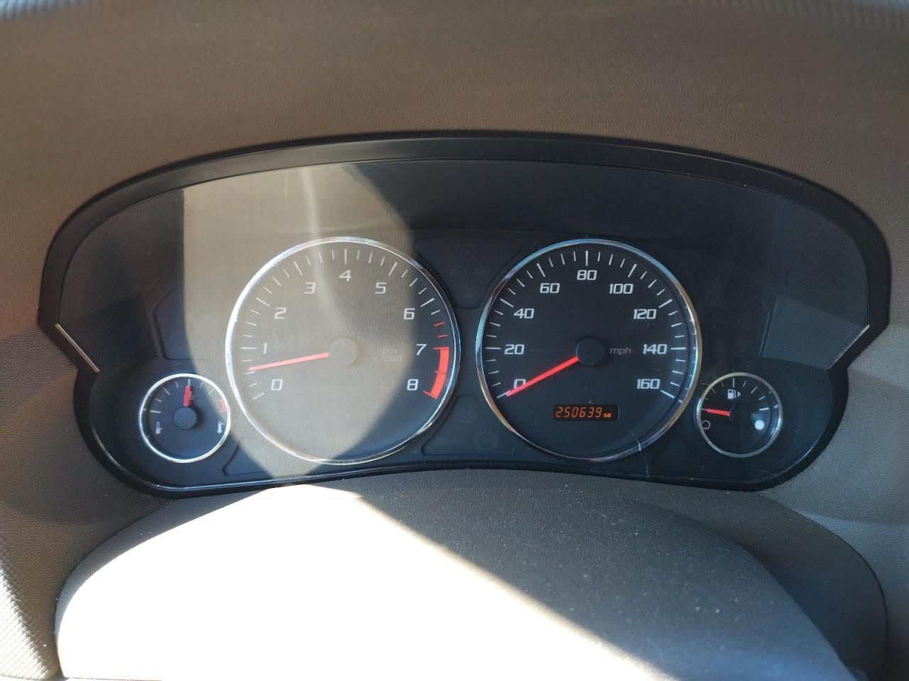 Photo 8 from auction – 2006 CADILLAC SRX with VIN 1GYEE637360132031