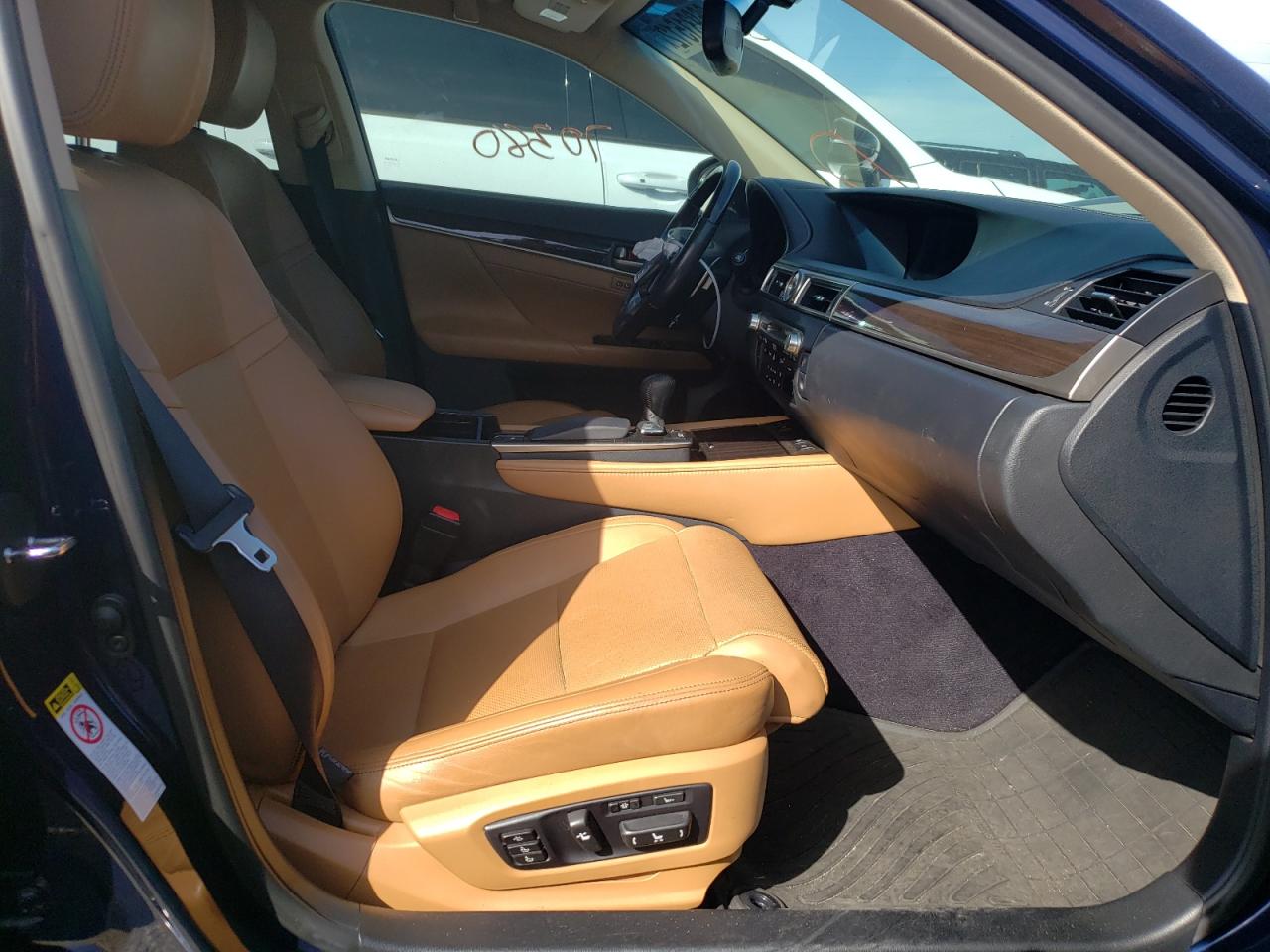 Photo 5 from auction – 2013 LEXUS GS 350 with VIN JTHCE1BL3D5001758
