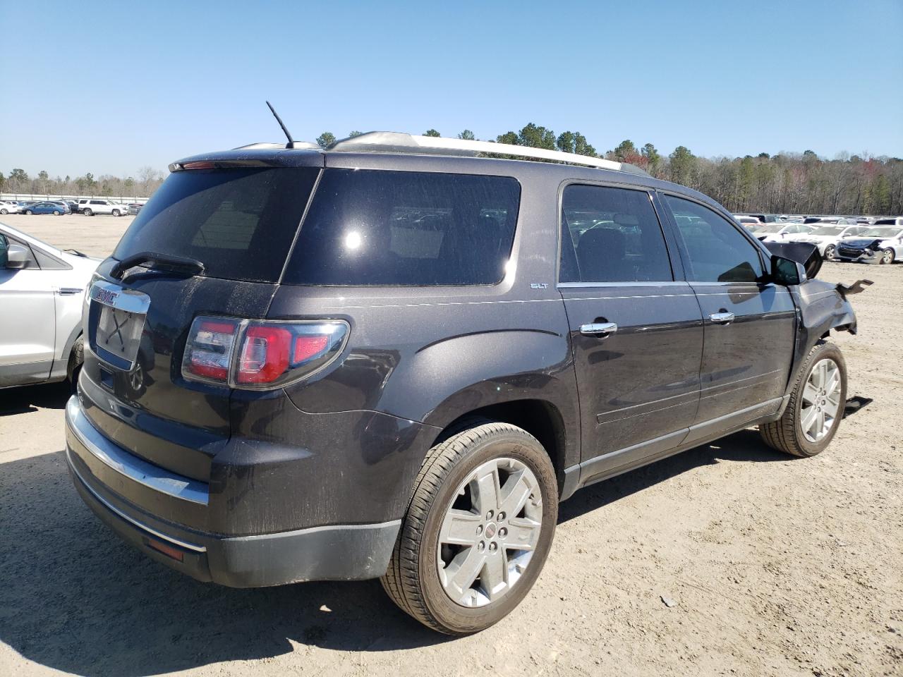 Photo 4 from auction – 2017 GMC ACADIA LIM with VIN 1GKKRSKD7HJ199164