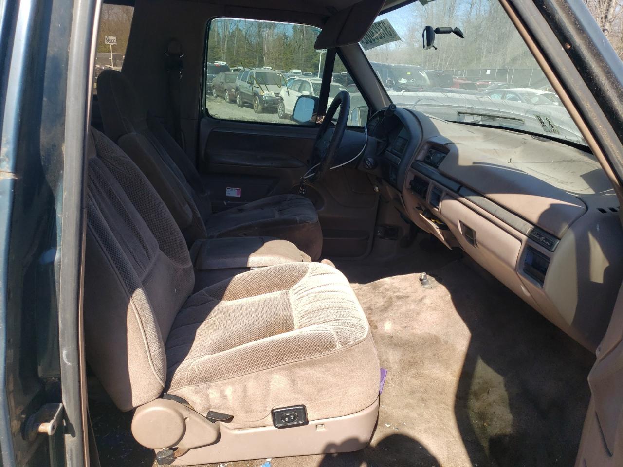 Photo 5 from auction – 1993 FORD BRONCO U10 with VIN 1FMEU15H4PLB18443