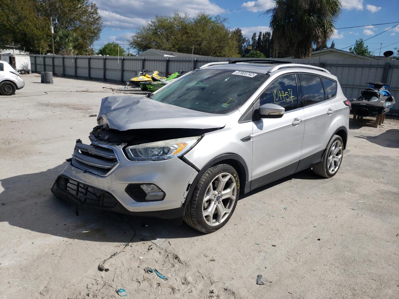 Photo 2 from auction – 2017 FORD ESCAPE TIT with VIN 1FMCU0J9XHUC73073