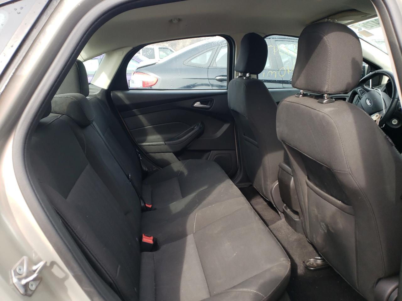 Photo 6 from auction – 2015 FORD FOCUS SE with VIN 1FADP3F26FL339639