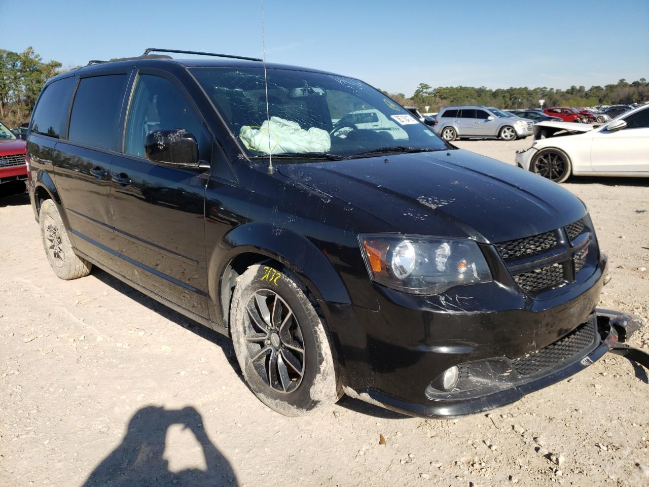 DODGE GRAND CARA 2017 with VIN 2C4RDGEG6HR740762 - Photo from auction