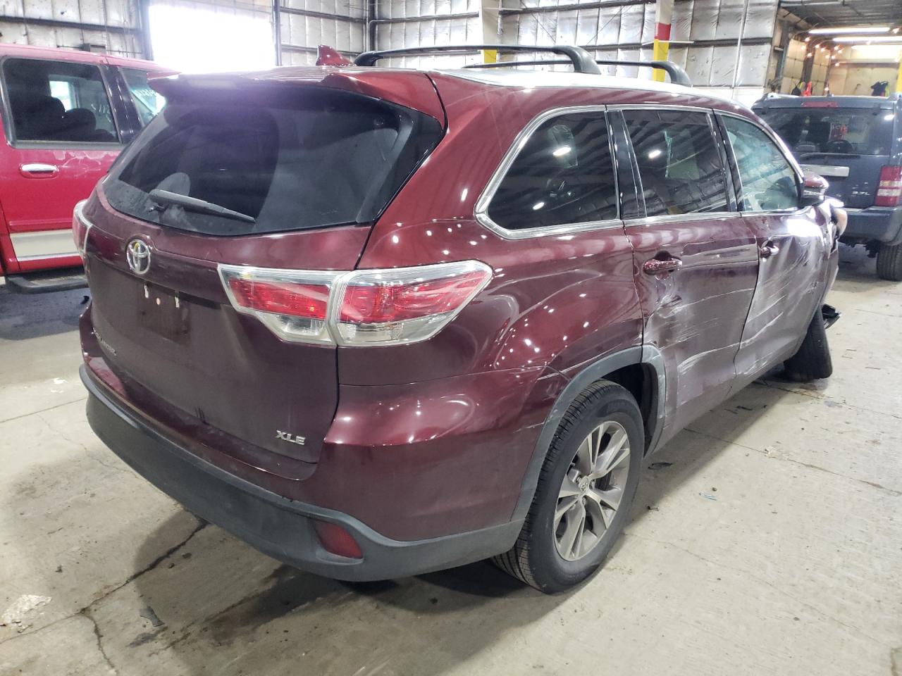 صورة رقم 4 من المزاد - 2015 TOYOTA HIGHLANDER مع VIN 5TDKKRFH5FS097884