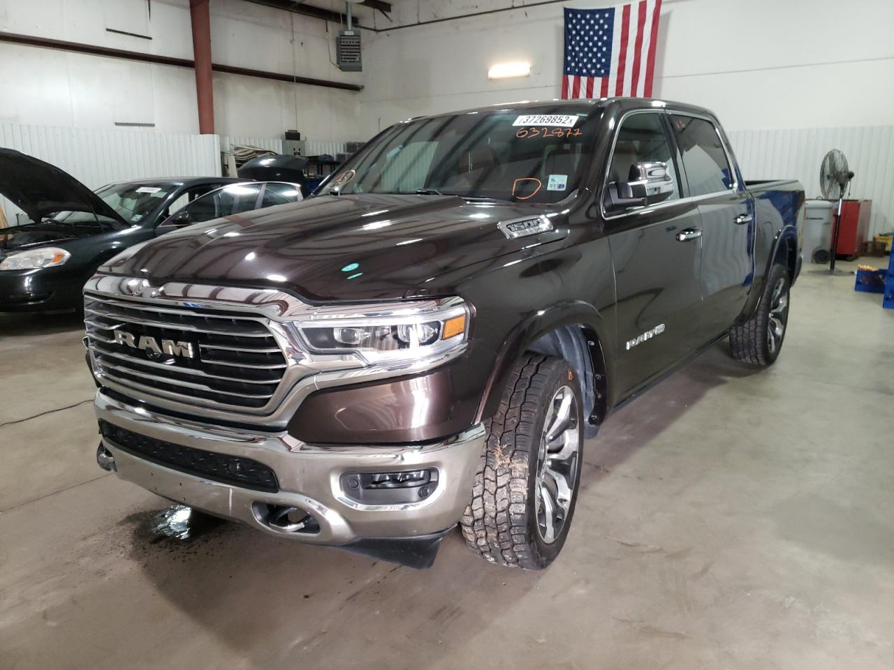 صورة رقم 2 من المزاد - 2019 RAM 1500 LONGH مع VIN 1C6SRFKT6KN632877