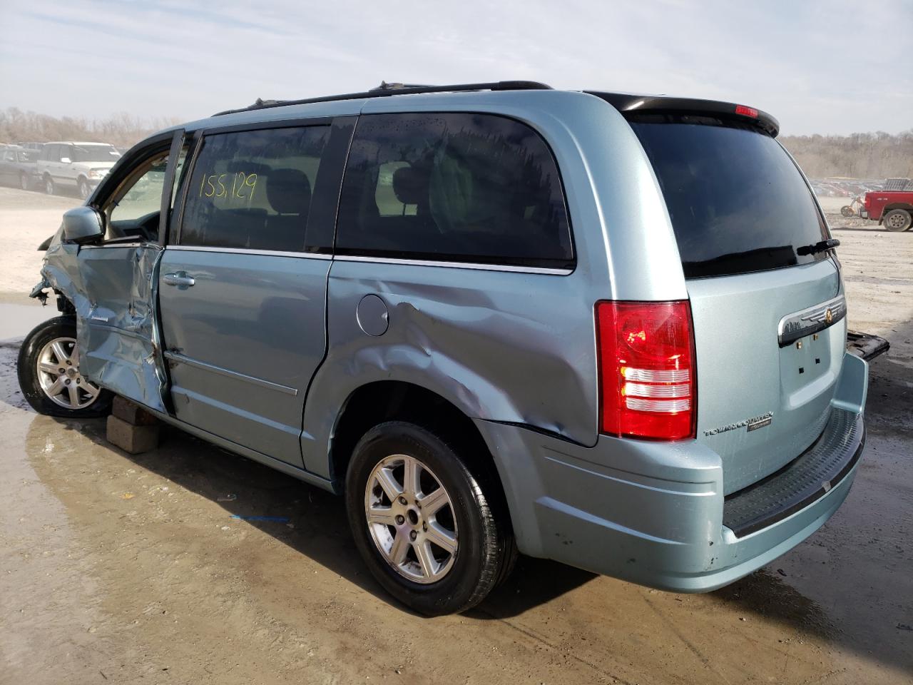 Photo 3 from auction – 2008 CHRYSLER TOWN & COU with VIN 2A8HR54P08R827732