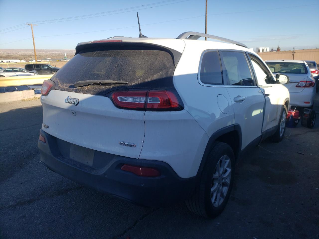 Photo 4 from auction – 2017 JEEP CHEROKEE L with VIN 1C4PJLCB4HW586818