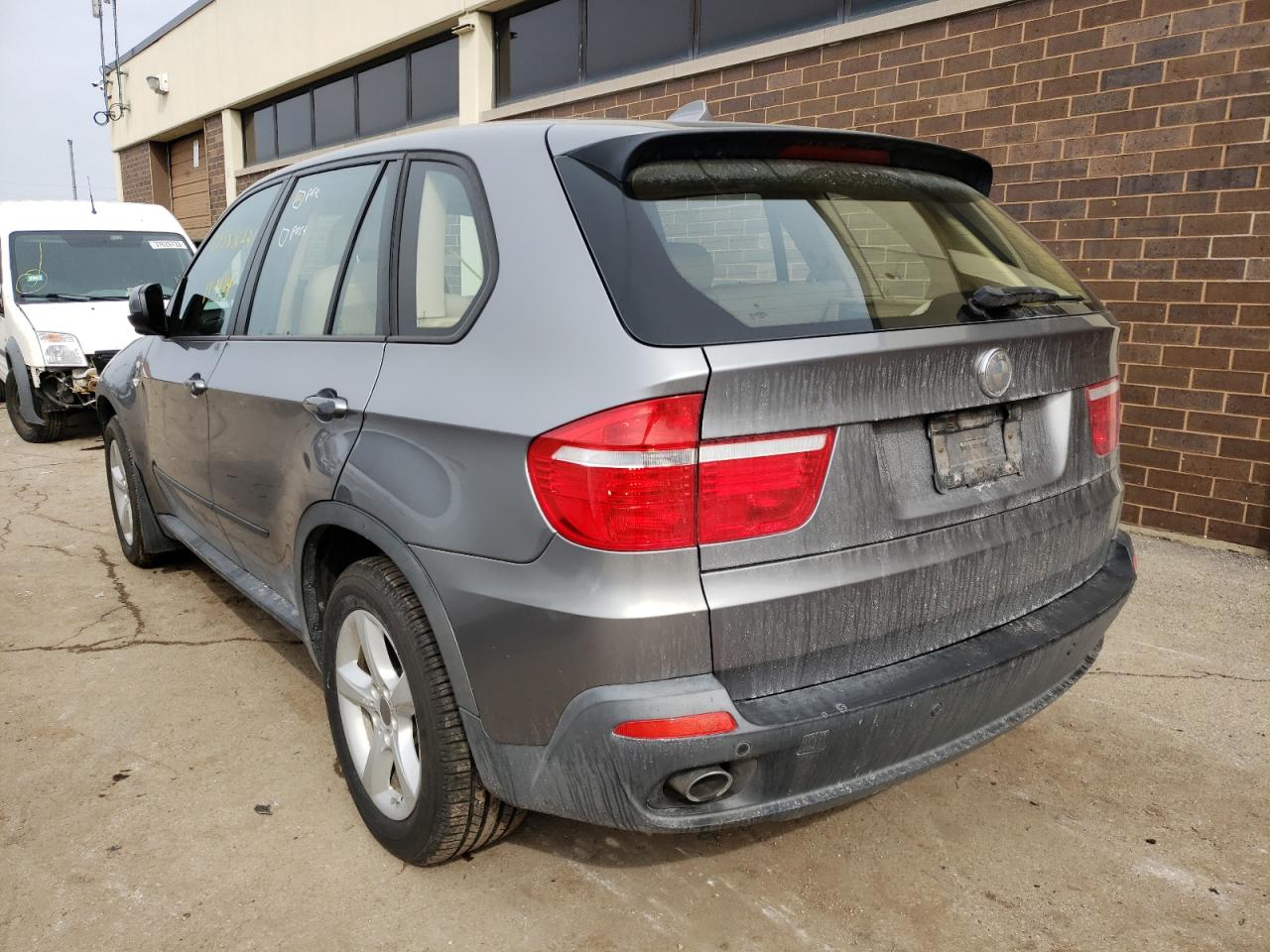 Photo 3 from auction – 2010 BMW X5 XDRIVE3 with VIN 5UXFF0C50ALJ99176