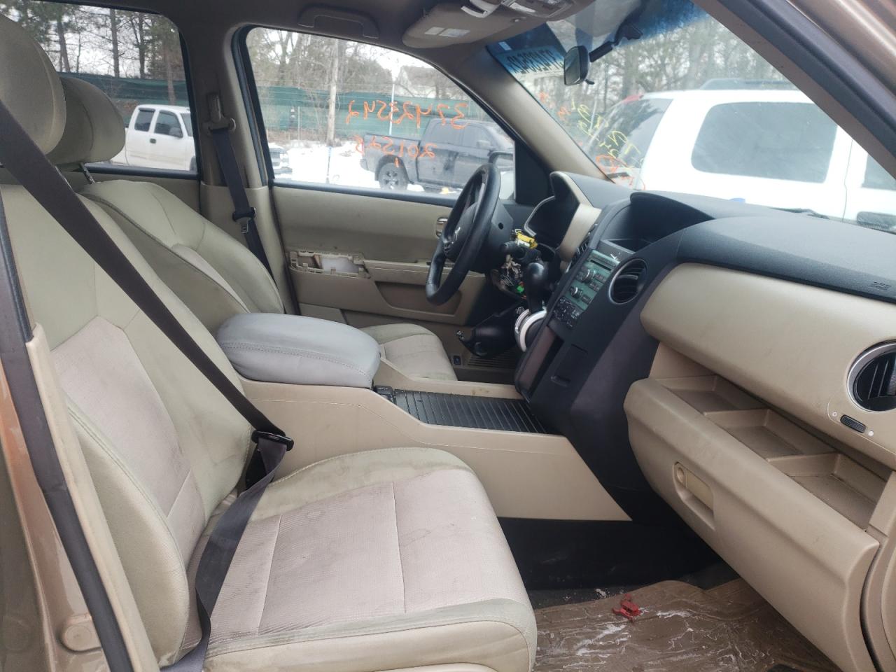 Photo 5 from auction – 2011 HONDA PILOT EX with VIN 5FNYF4H44BB080648