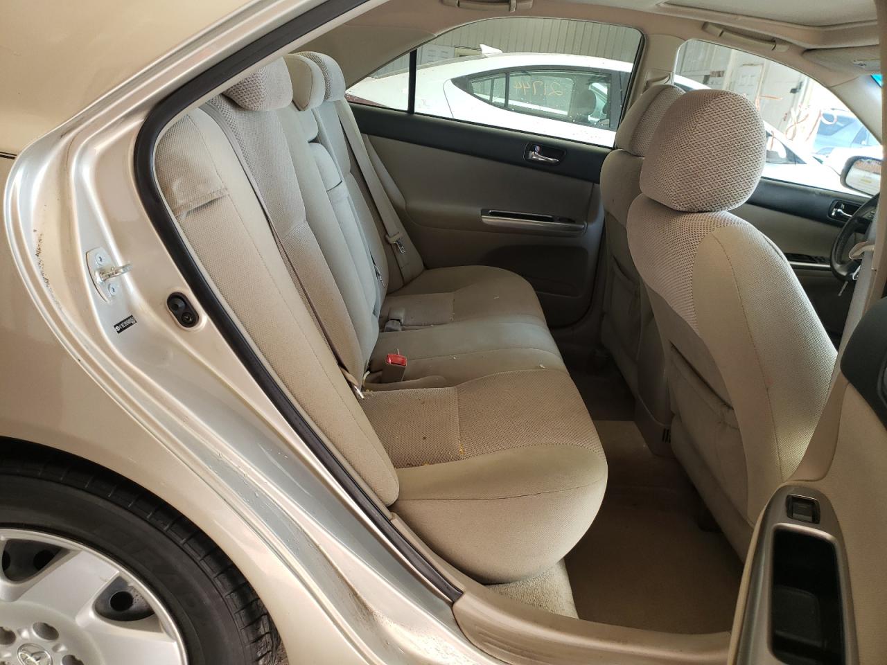 Photo 6 from auction – 2005 TOYOTA CAMRY LE with VIN 4T1BE32K95U093543