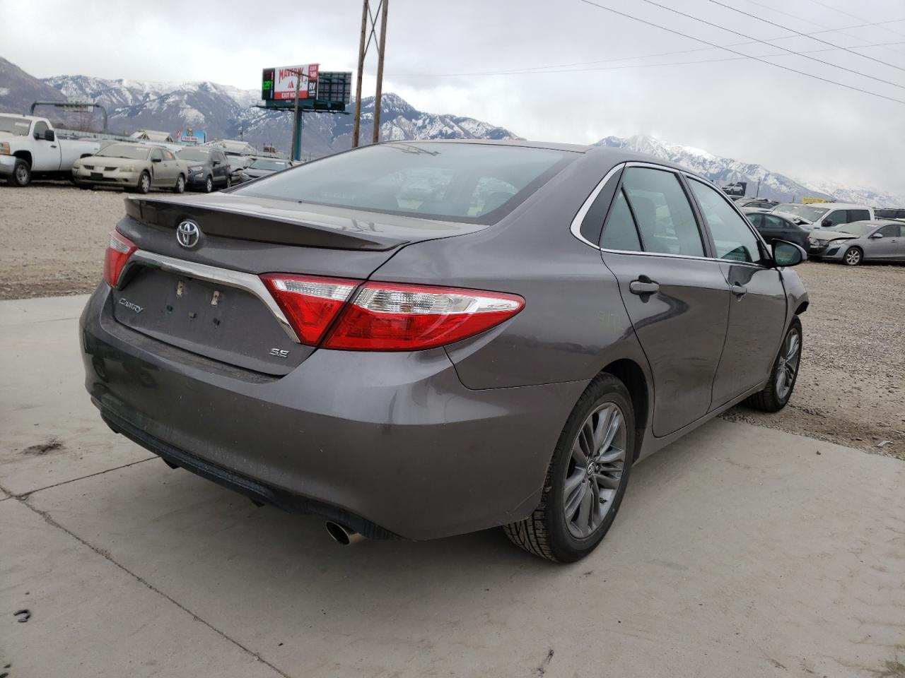 Photo 4 from auction – 2017 TOYOTA CAMRY with VIN 4T1BF1FK7HU692392