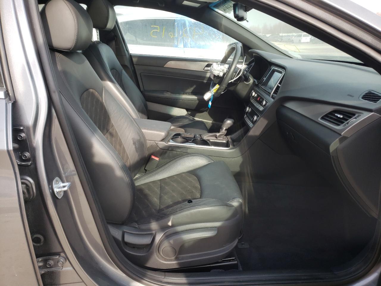 Photo 5 from auction – 2019 HYUNDAI SONATA LIM with VIN 5NPE34AF1KH790079