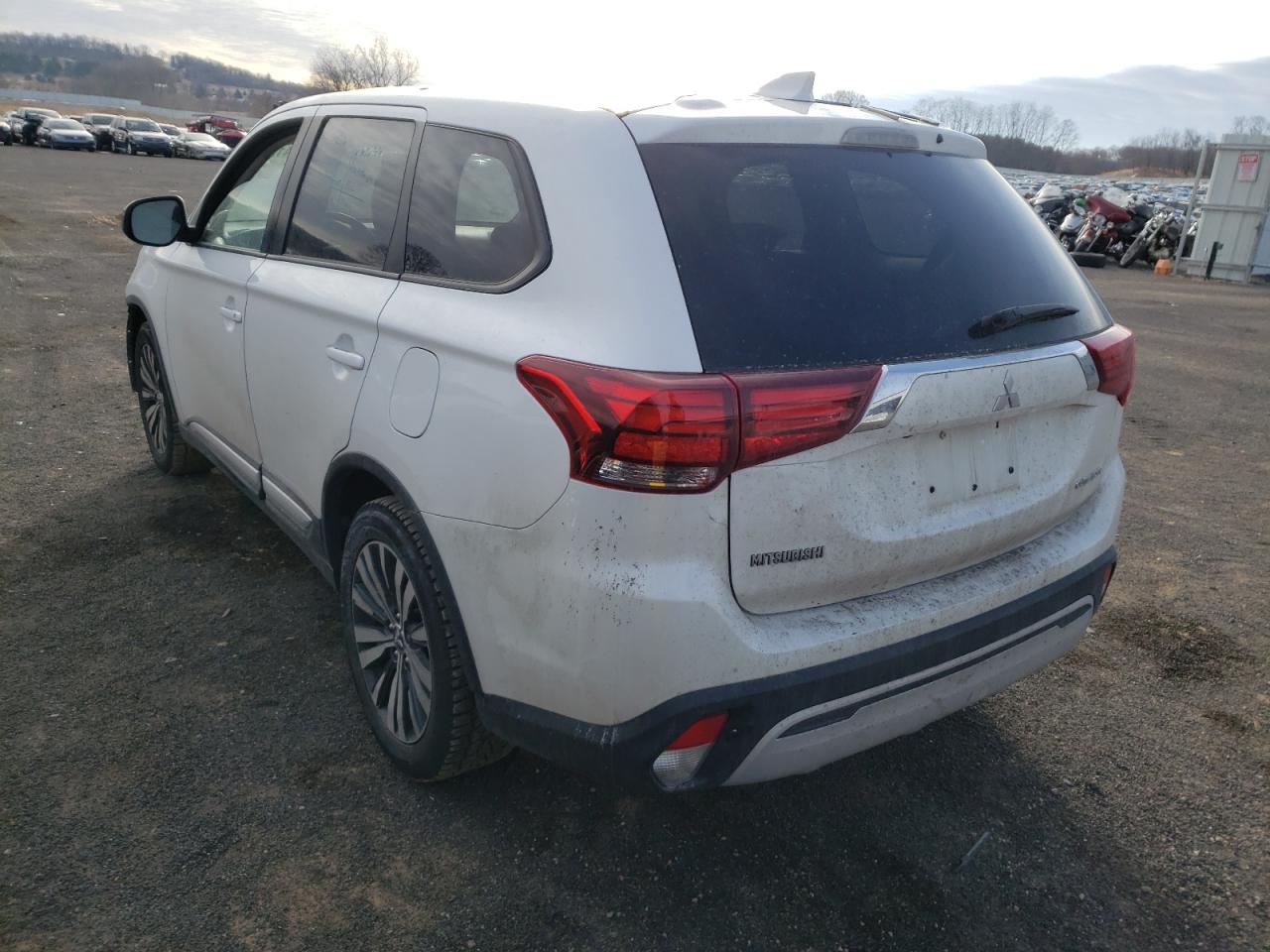 Photo 3 from auction – 2019 MITSUBISHI OUTLANDER with VIN JA4AD2A32KZ012737