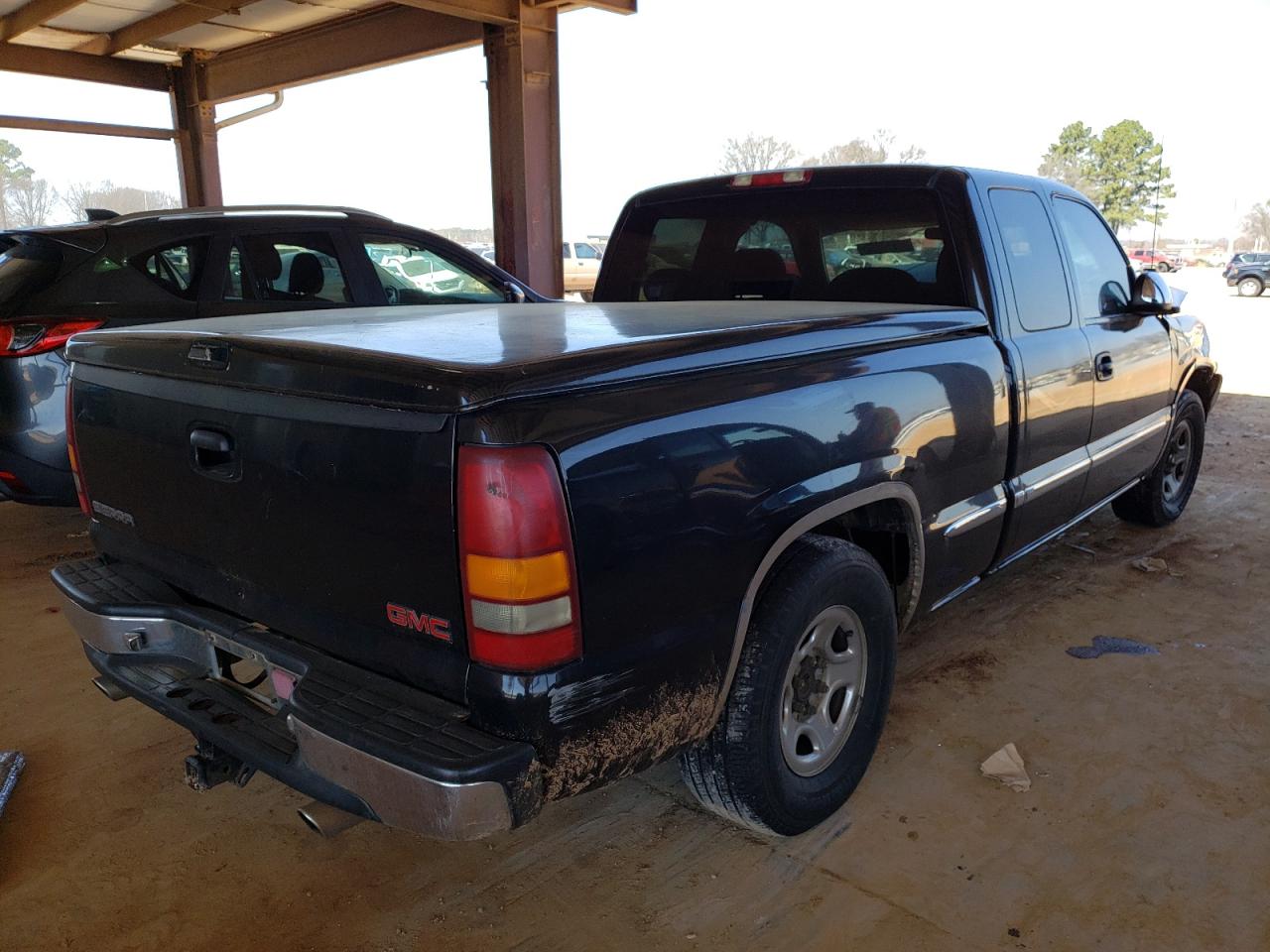 Photo 4 from auction – 2001 GMC NEW SIERRA with VIN 2GTEC19VX11333538