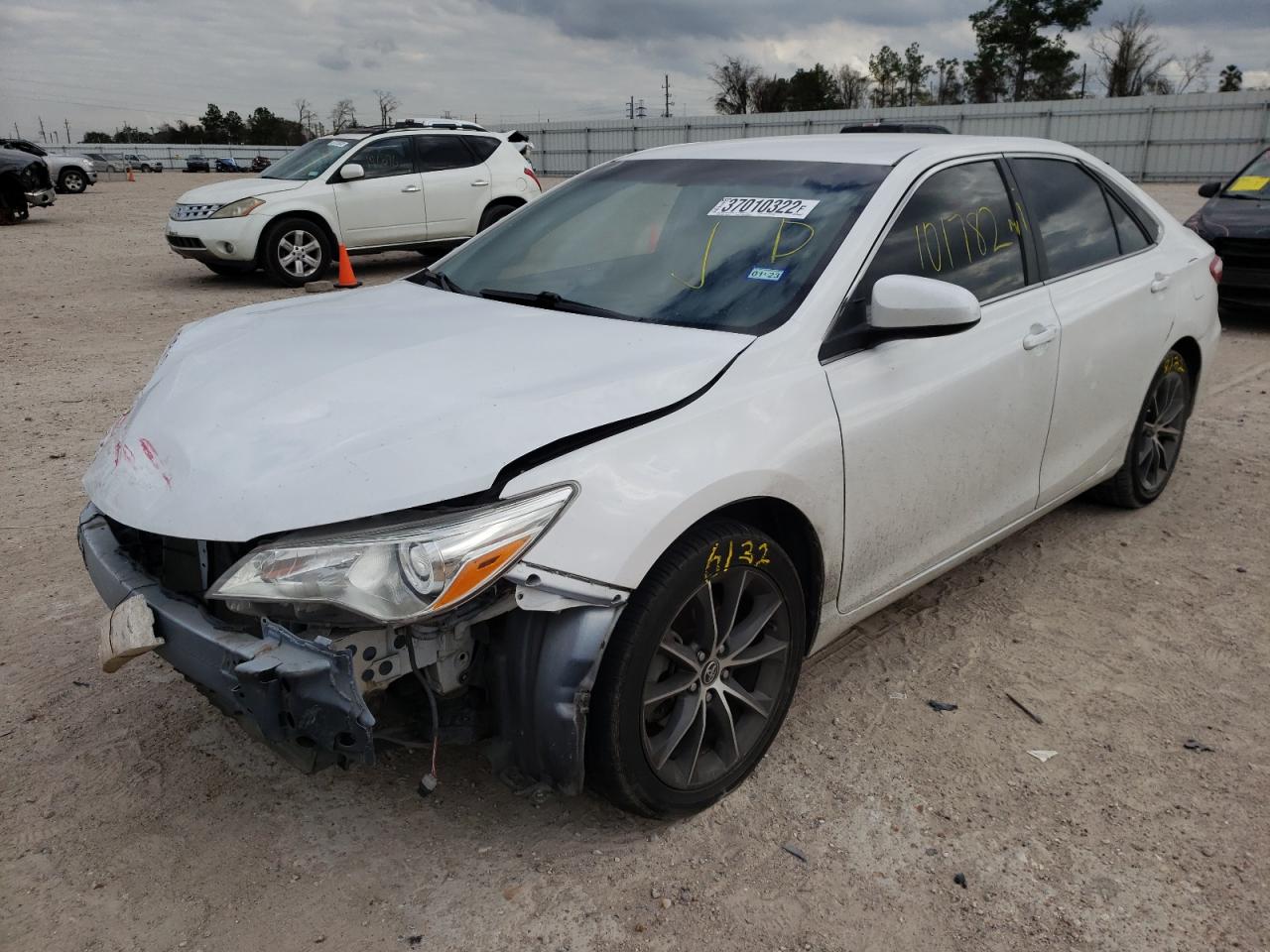 Photo 2 from auction – 2015 TOYOTA CAMRY with VIN 4T1BF1FK1FU923428