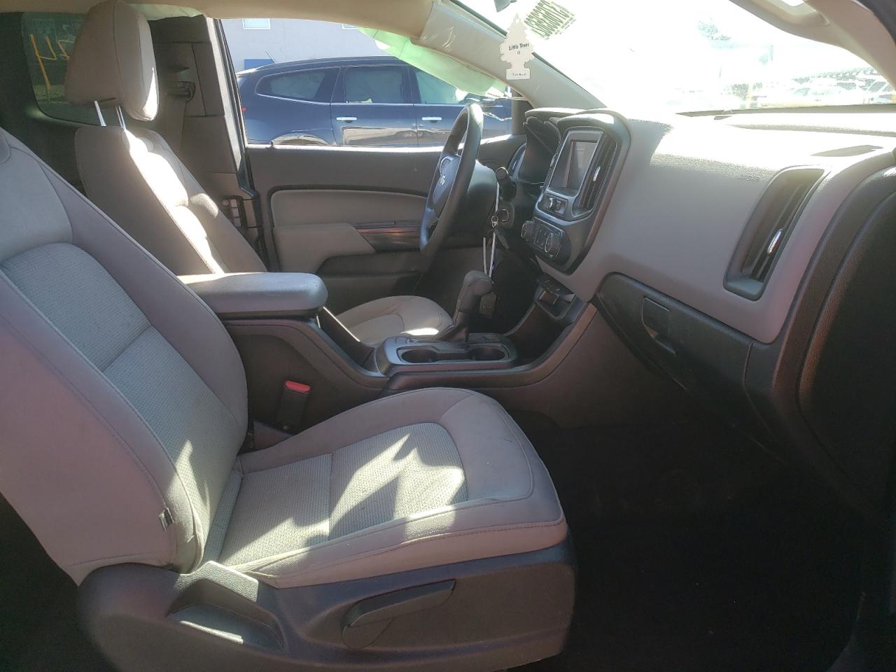 Photo 5 from auction – 2018 CHEVROLET COLORADO with VIN 1GCHSBEA3J1123166