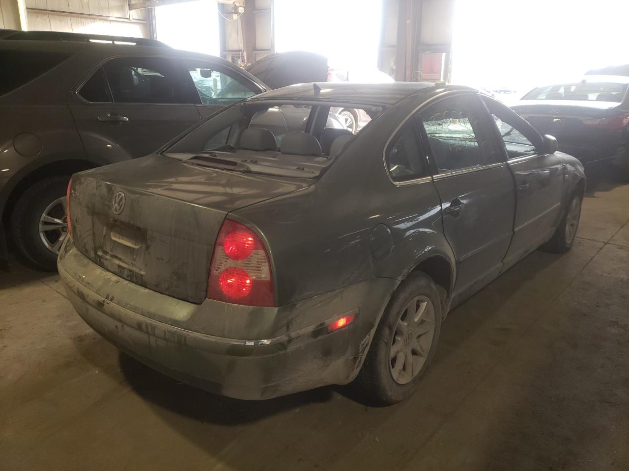 Photo 4 from auction – 2004 VOLKSWAGEN PASSAT GLS with VIN WVWPD63B64P041734