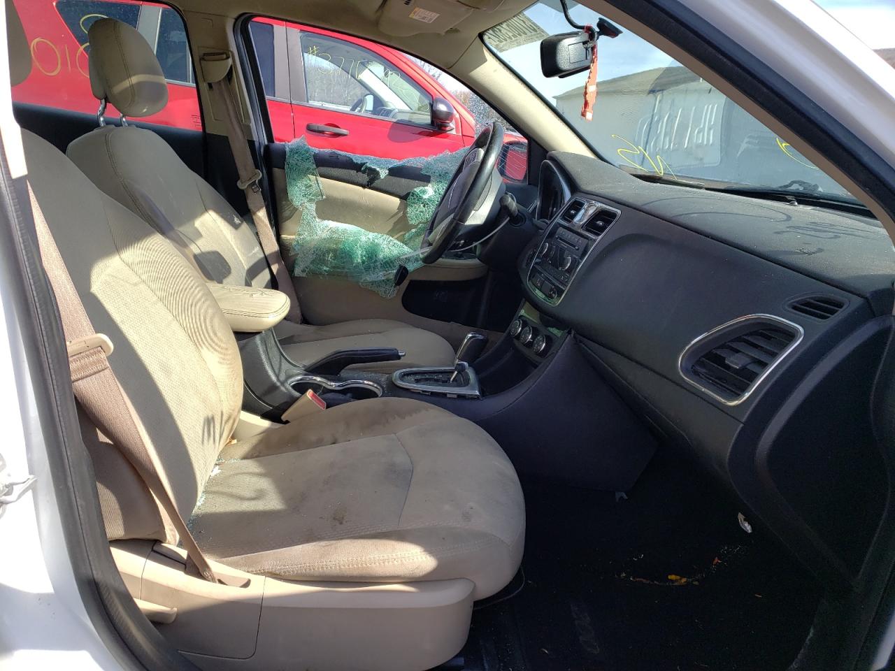 Photo 5 from auction – 2013 CHRYSLER 200 TOURIN with VIN 1C3CCBBB3DN547291