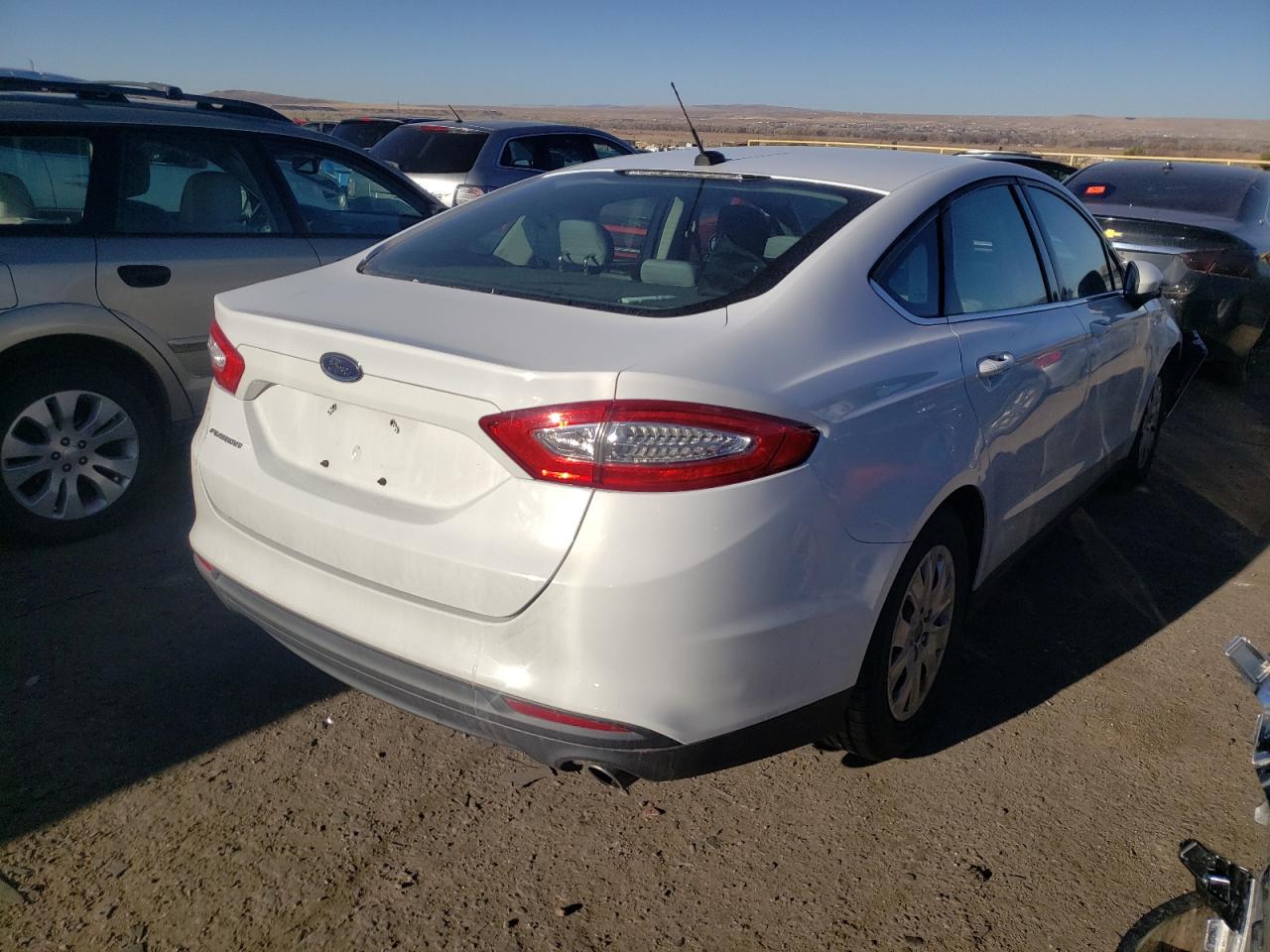 Photo 4 from auction – 2013 FORD FUSION S with VIN 3FA6P0G75DR324534