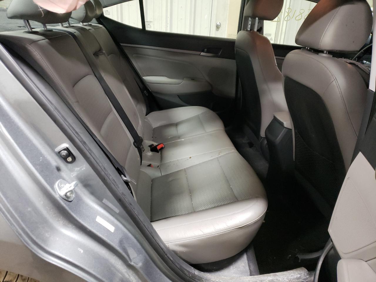 Photo 6 from auction – 2017 HYUNDAI ELANTRA SE with VIN KMHD84LF7HU309868