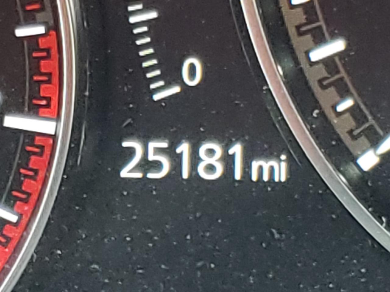 Photo 8 from auction – 2019 MAZDA 3 PREMIUM with VIN JM1BPANM3K1132673