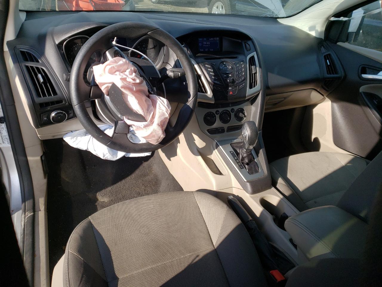 Photo 9 from auction – 2014 FORD FOCUS SE with VIN 1FADP3F26EL108934