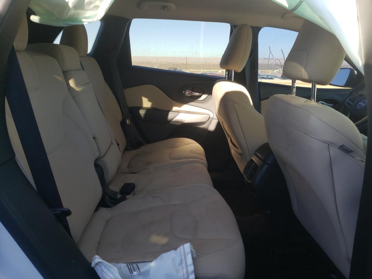 Photo 6 from auction – 2017 JEEP CHEROKEE L with VIN 1C4PJLCB4HW586818