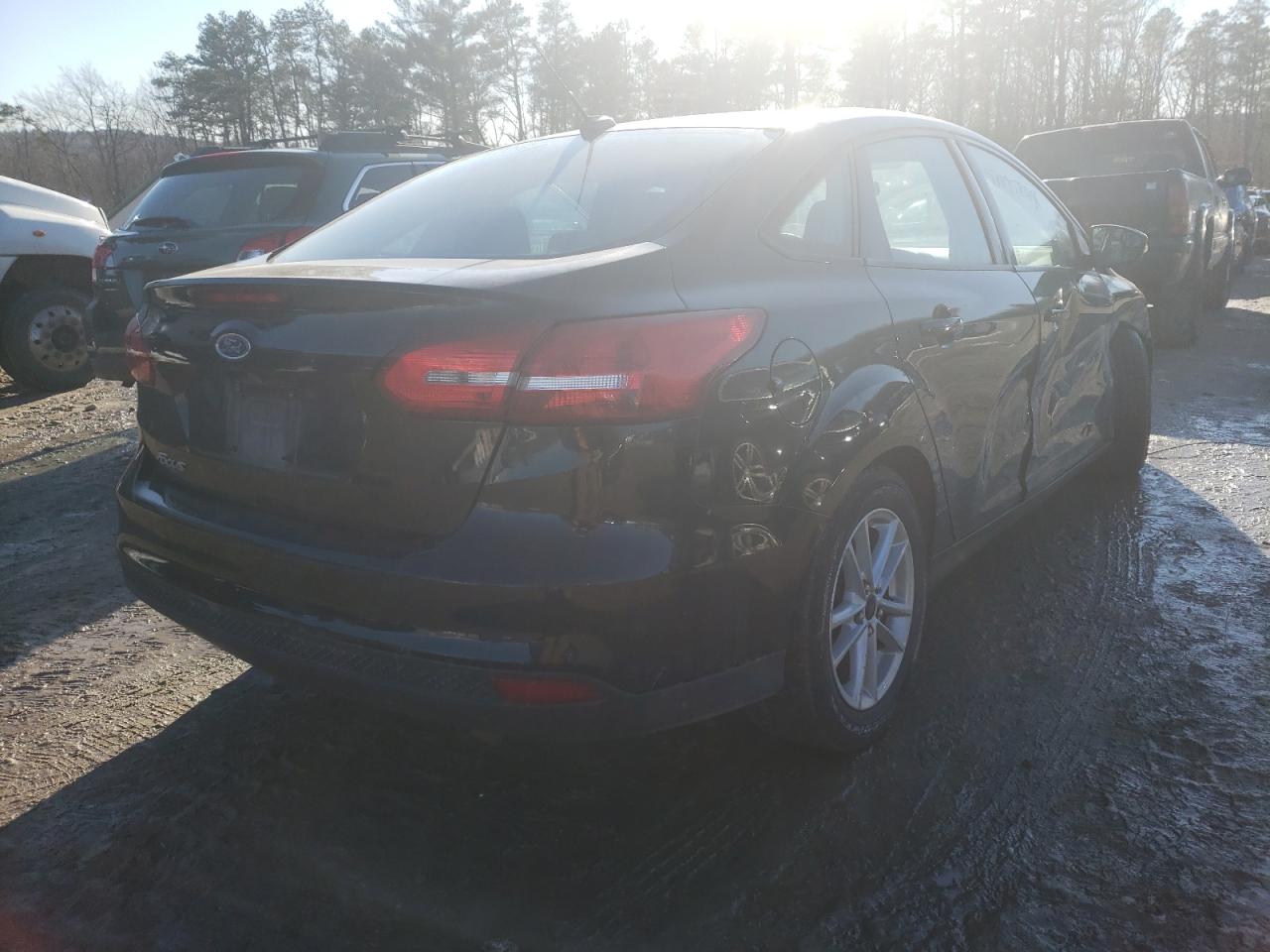 Photo 4 from auction – 2015 FORD FOCUS SE with VIN 1FADP3F24FL335346