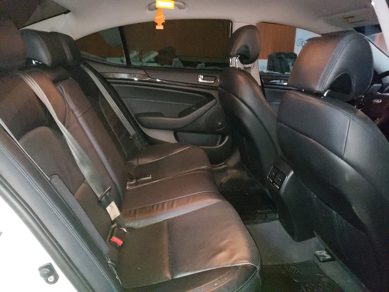 Photo 6 from auction – 2015 KIA CADENZA PR with VIN KNALN4D73F5170214