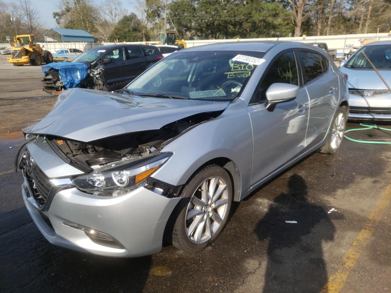 Photo 2 from auction – 2017 MAZDA 3 TOURING with VIN 3MZBN1L77HM134020