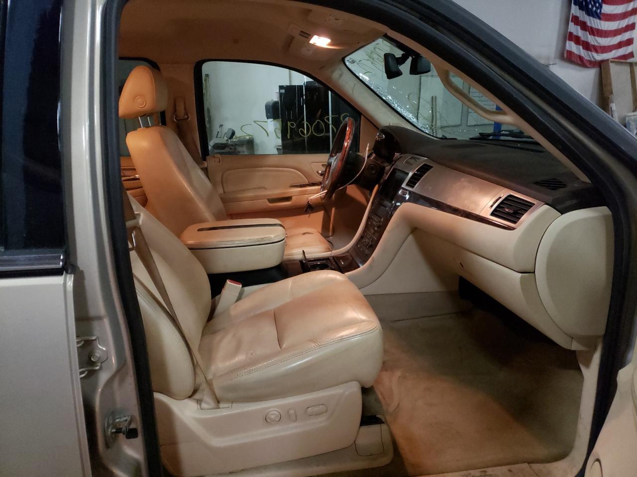 Photo 5 from auction – 2007 CADILLAC ESCALADE E with VIN 1GYFK66877R322199