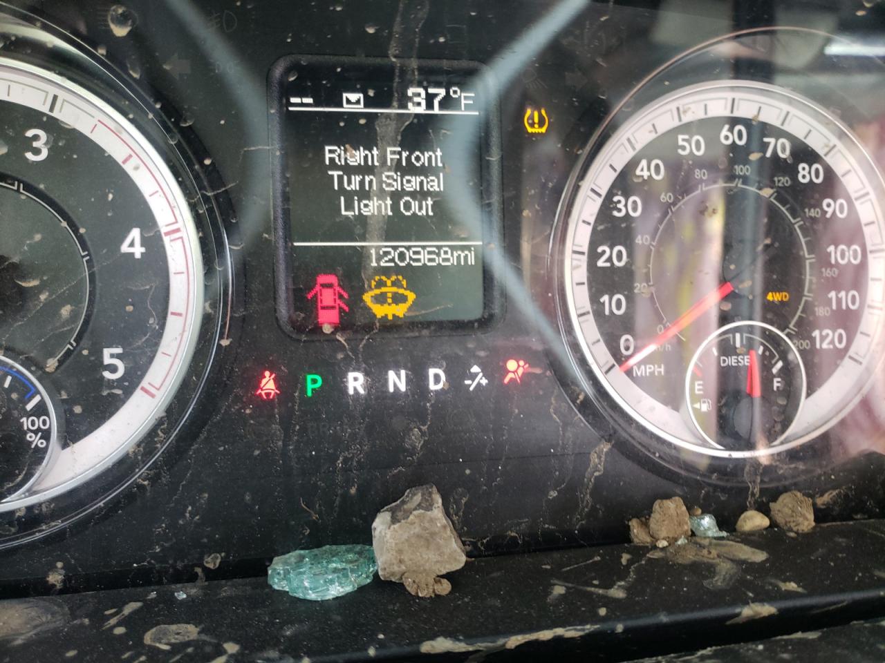 Photo 8 from auction – 2017 RAM 2500 SLT with VIN 3C6UR5DL0HG724861