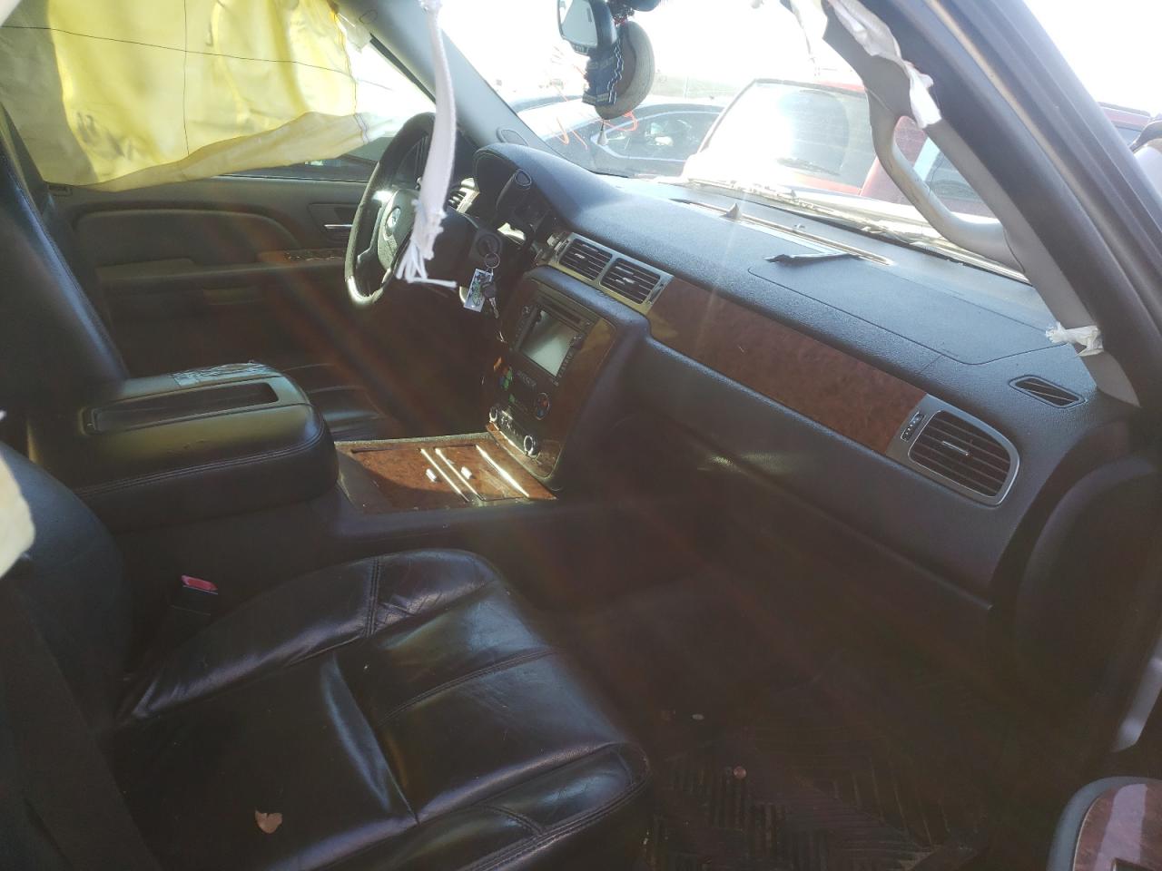 Photo 5 from auction – 2007 CHEVROLET SUBURBAN C with VIN 3GNFC16067G315431