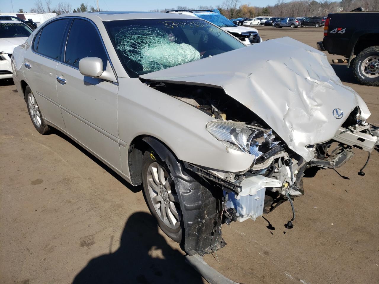 LEXUS ES 300 2002 with VIN JTHBF30G820022500 - Photo from auction