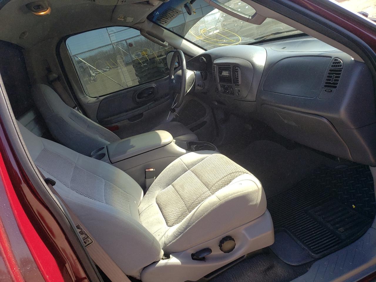 Photo 5 from auction – 2003 FORD F150 with VIN 2FTRF18LX3CA31487