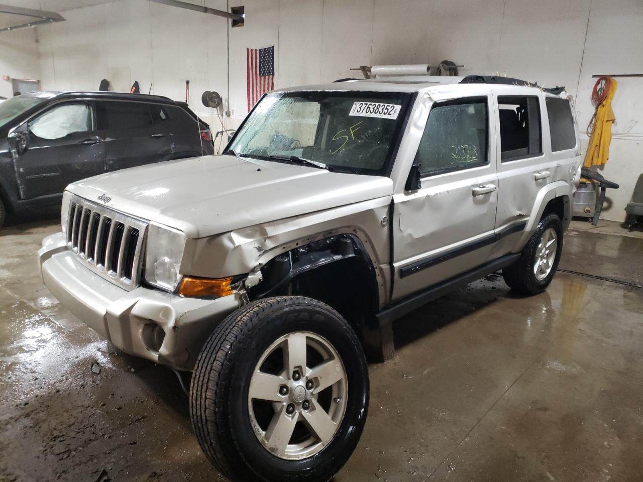 Photo 2 from auction – 2007 JEEP COMMANDER with VIN 1J8HG48P47C528648