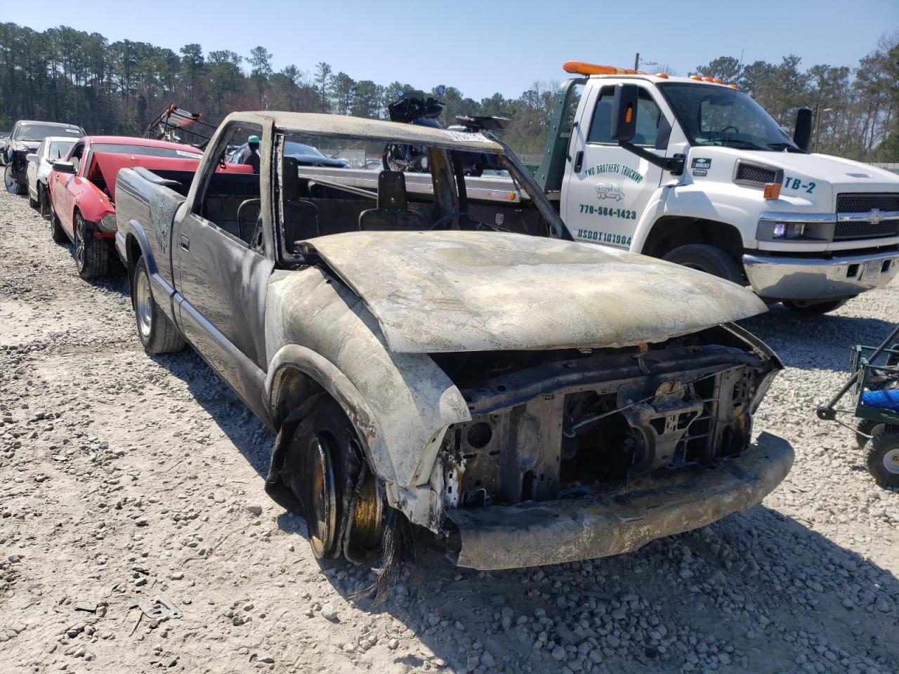 GMC SONOMA 1998 with VIN 1GTCS1446W8529814 - Photo from auction