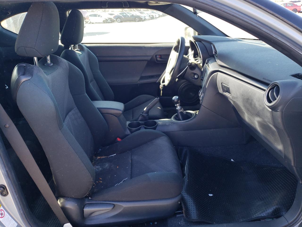 Photo 5 from auction – 2013 SCION TC with VIN JTKJF5C70D3045140