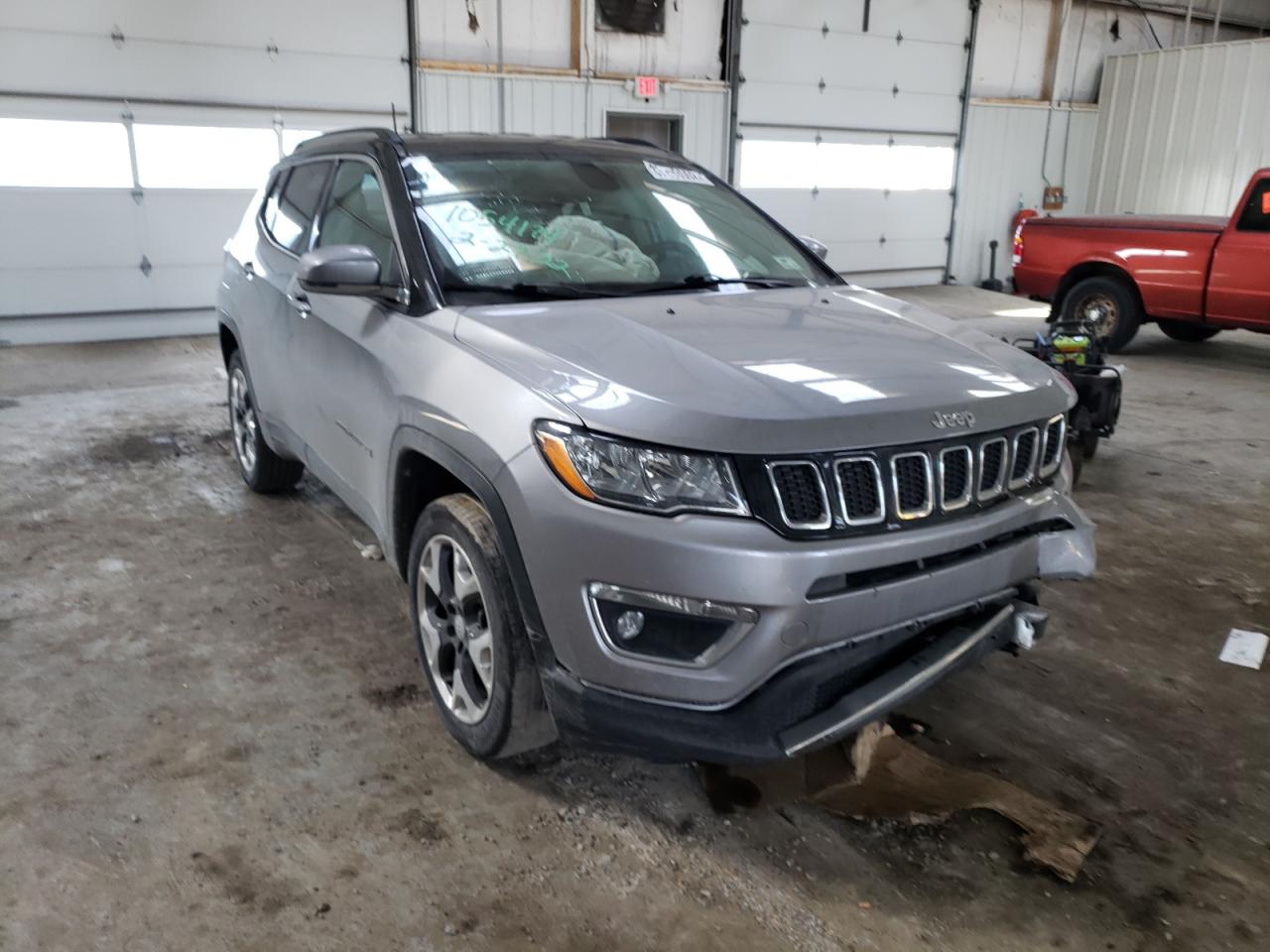 JEEP COMPASS LI 2018 with VIN 3C4NJDCB3JT252417 - Photo from auction