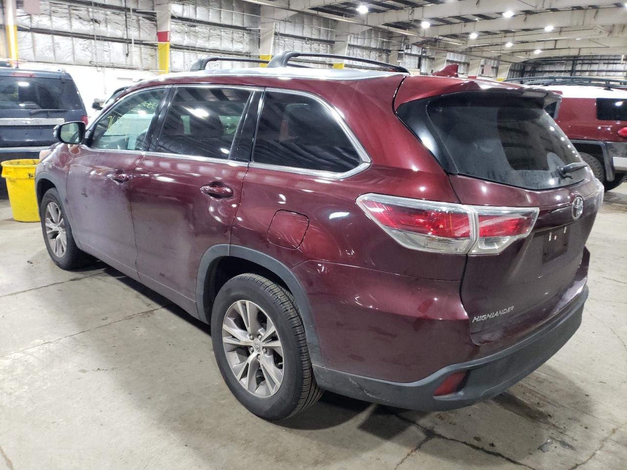 Photo 3 from auction – 2015 TOYOTA HIGHLANDER with VIN 5TDKKRFH5FS097884