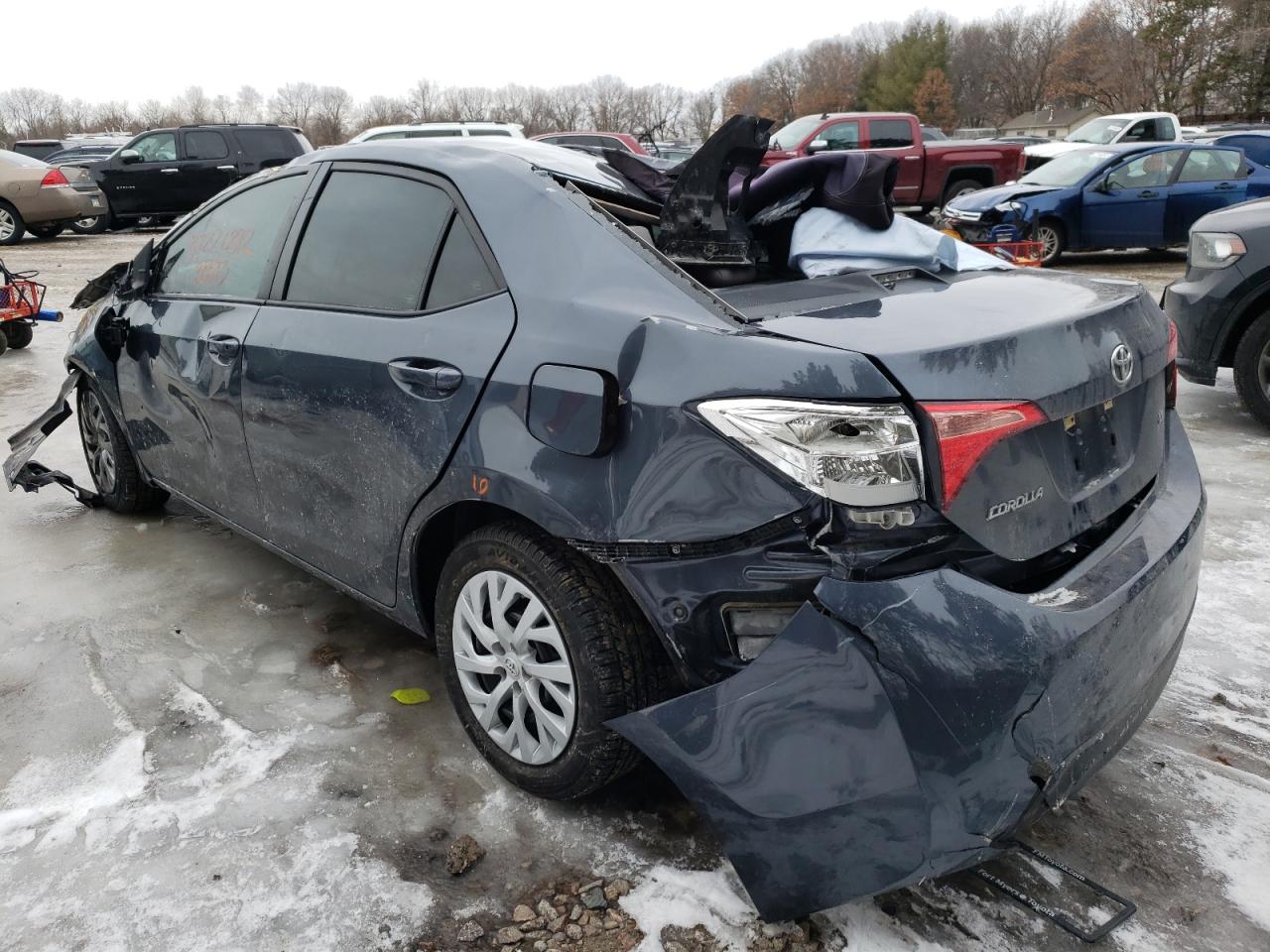 Photo 3 from auction – 2018 TOYOTA COROLLA L with VIN 5YFBURHE4JP807775