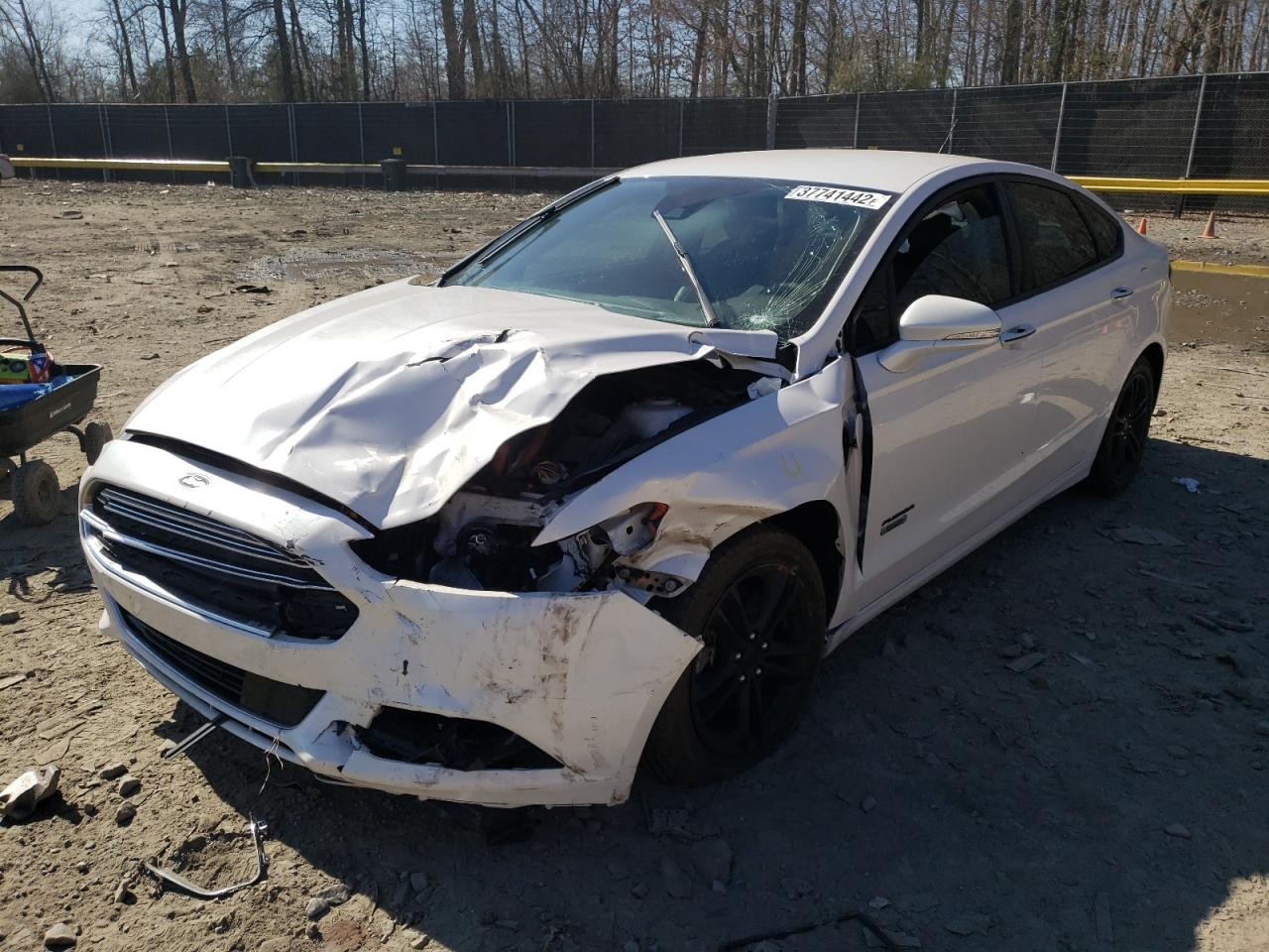 Photo 2 from auction – 2016 FORD FUSION TIT with VIN 3FA6P0SU3GR381154
