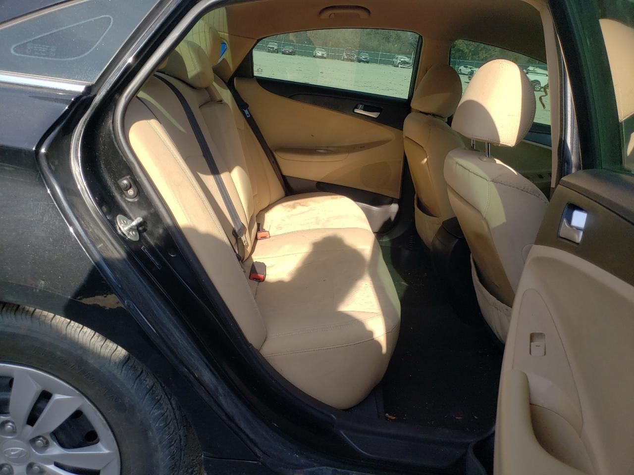 Photo 6 from auction – 2011 HYUNDAI SONATA GLS with VIN 5NPEB4AC5BH177441